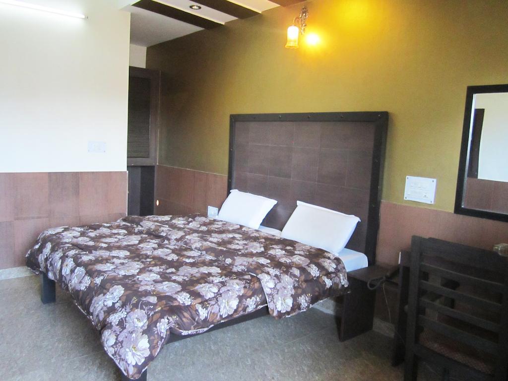 Hotel Chitra Heritage 하리드와르 객실 사진